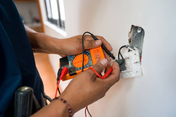 Best Circuit Breaker Repair  in Lindsay, TX